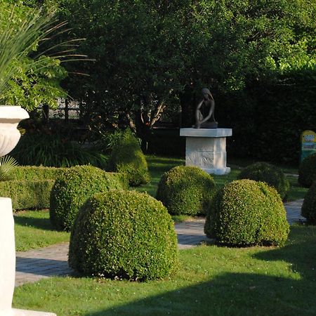Les Insolites Du Grand Logis Marchais  Bagian luar foto