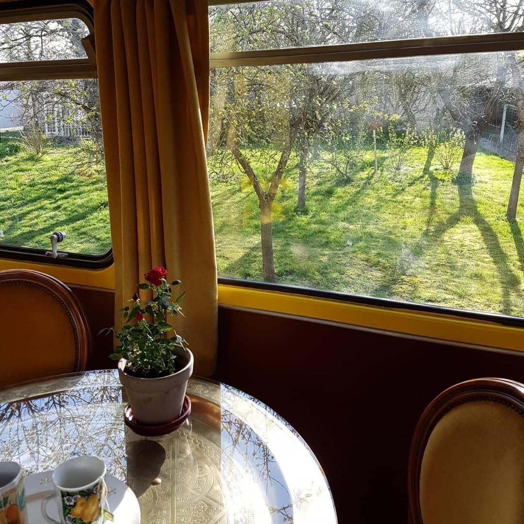 Les Insolites Du Grand Logis Marchais  Ruang foto