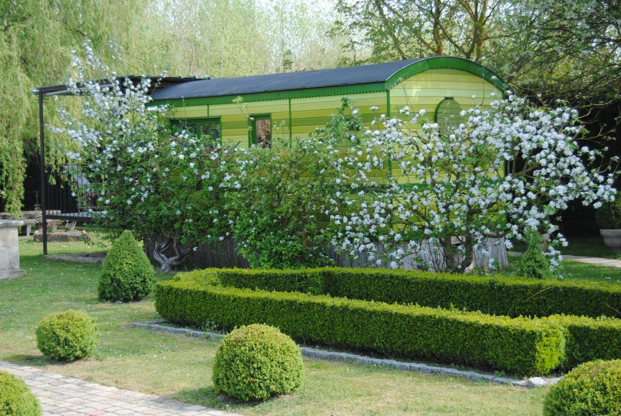 Les Insolites Du Grand Logis Marchais  Ruang foto