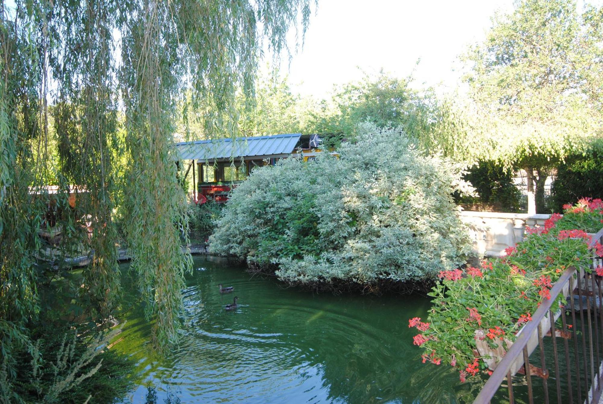 Les Insolites Du Grand Logis Marchais  Bagian luar foto